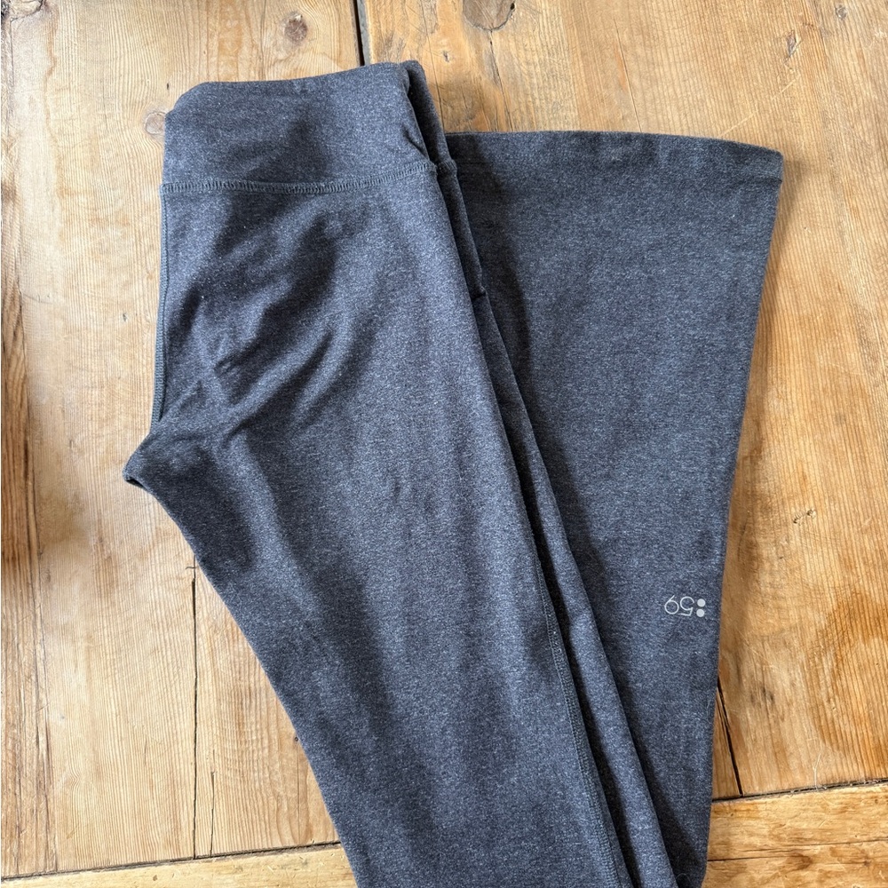 Splits59 Charcoal Flared Leggings - Picture 3 of 7